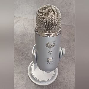 Blue Studio Microphone - Silver